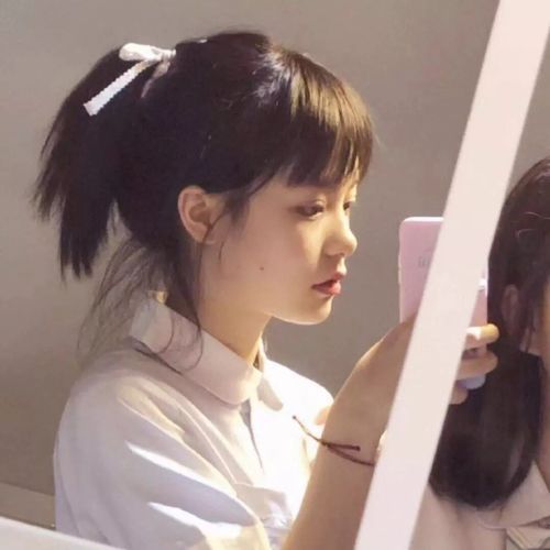 有哪些看起来很可爱的女生无水印头像