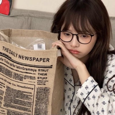 很治愈的很好看的ins女生头像大全追赶你爱的男孩不如去接纳那个爱你的男孩....