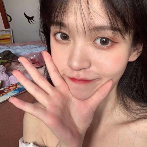 我不是董小姐,我也不是莉莉安,我只是平凡的有点苍白的小