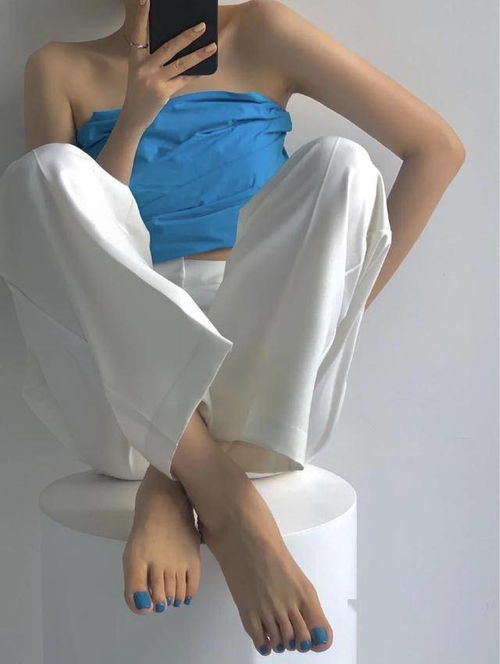 春天入手一条小白裤,想要的高级感气质好都会有,真的很美