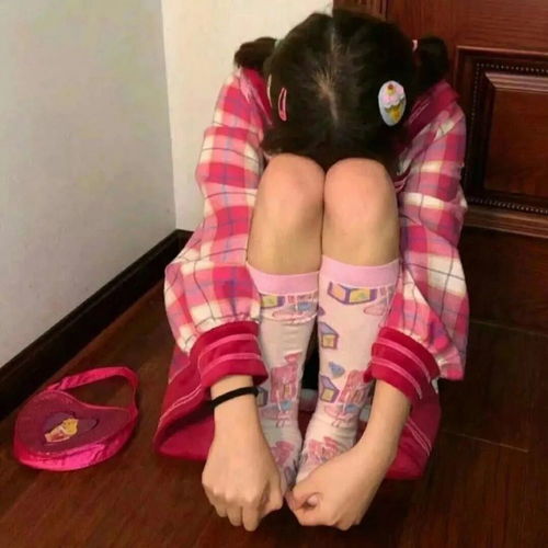 风格小众的复古风女生头像