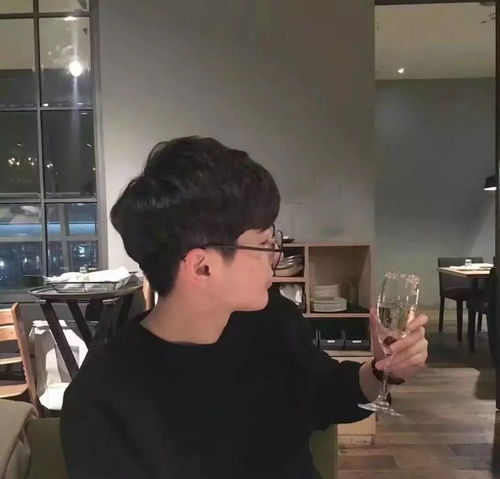 男生头像你说是宇宙的缩影