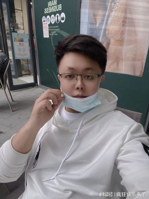 快手一哥辛巴称600w要签约网红谢钦昊,一切赔偿辛巴买单