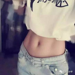 这个90后女孩的黄金腰臀比堪比玛丽莲梦露,被ins评为全球最性感女神四百万粉丝每天等着舔屏