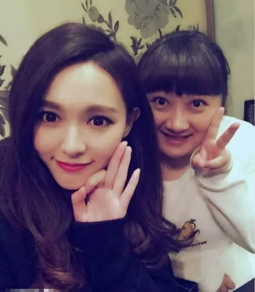 她和李沁唐嫣是闺蜜,和肖战是兄弟,却因长相始终不红