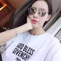 剪一段时光,放在最美的段落带墨镜的高冷霸气女生头像