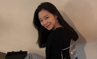 ins冷淡风女生头像从此做个潇洒的人,往事不提后事不记