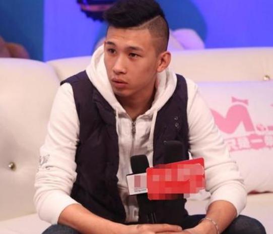 吴迪pk赢一架直升机五台豪车牌牌琦炫富晒后台余额180亿yy快手联合保天佑5月1日解封小伊伊孤独寂寞冷