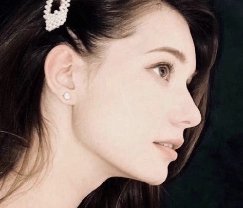 浙大美女留学生走红,撞脸赫本,堪称是学校行走的招生简章