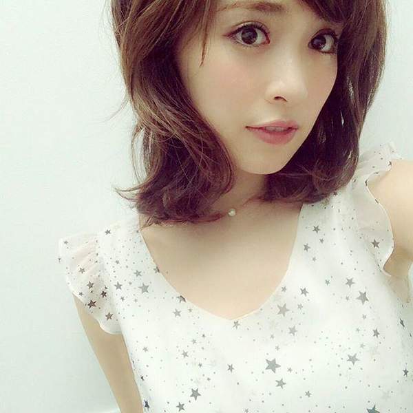 美少女福利日本知性美女泉里香最新写真欣赏