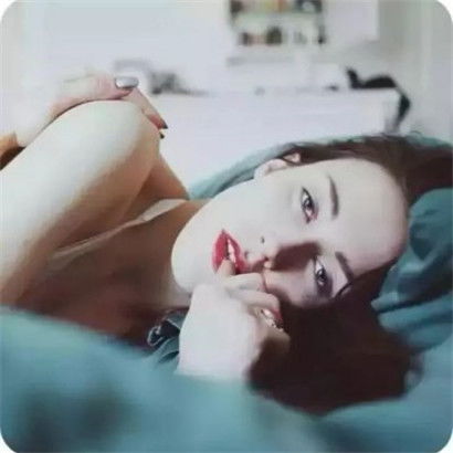 2020好看ins风欧美女生头像,微微的笑了太美丽了