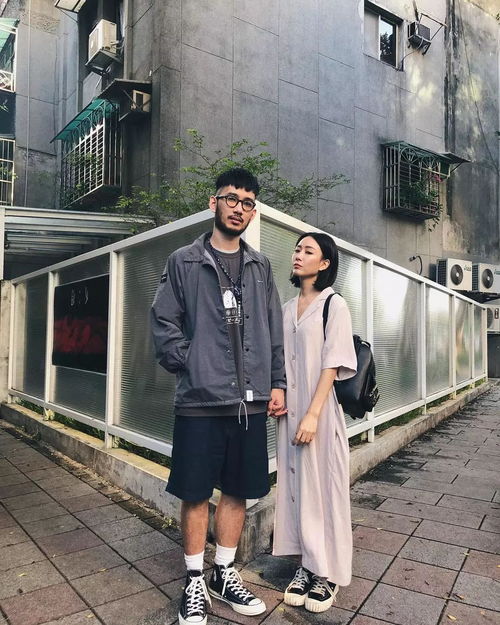 搭配ins上很火的情侣穿搭,有对象的宝宝赶紧学起来
