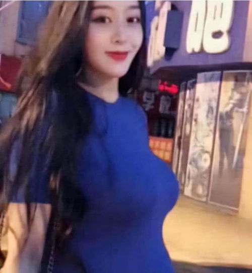 案例2015年,一对恋人试衣间视频红遍全网,女主长相甜美