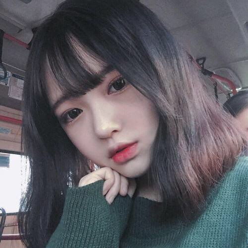 这韩国女孩的ins号是啥