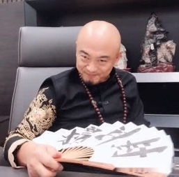 快手公认最惨4土豪,各个都赔了不少礼物钱,第一破产后直接跑路