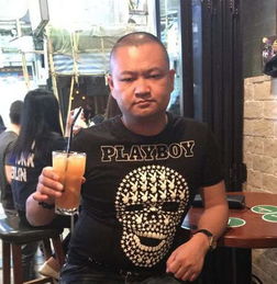 快手身价过亿土豪为何刷礼物2人为了女网红,只有他狂赚一亿