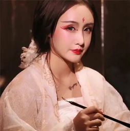 快手大美婚后首次拍大片,尝试古装造型,网友收拾收拾出道吧