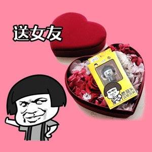高中时,班上一矮个妹妹擦黑板