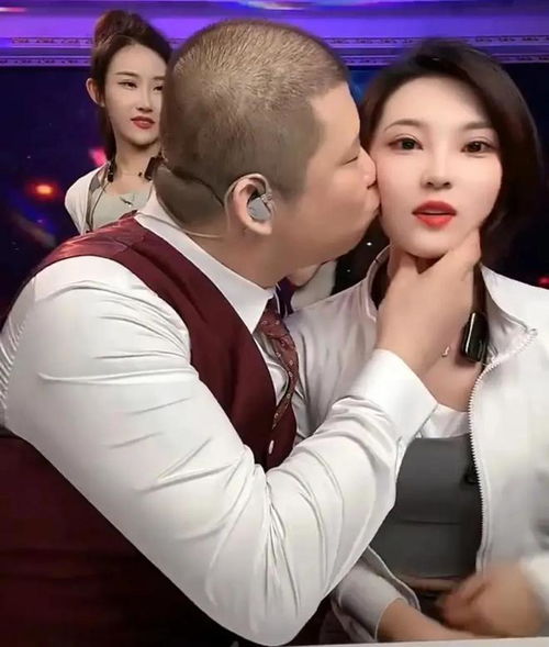 网红二驴,把快手直播玩成了ktv,三个女人一台戏