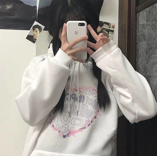 不会和别人撞的女生头像