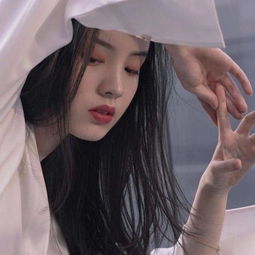 16句抖音上最走心的句子,再无人是你,也无人像你
