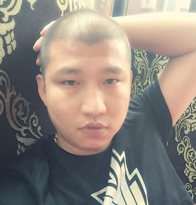 快手一姐的座驾,斗鱼一姐的座驾,都不如网红鼻祖的座驾豪华