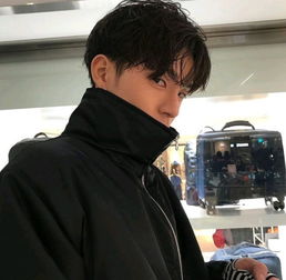 从不更新朋友圈的男人,80是这3种人,绝对错不了