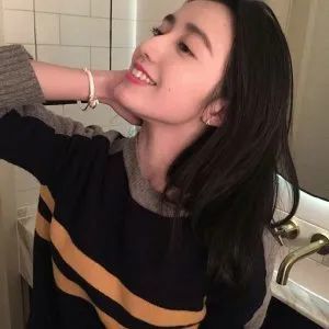 22句超有画面感的网易云扎心热评别再用一个秘密换一个朋友