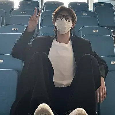 ins文艺范男生头像