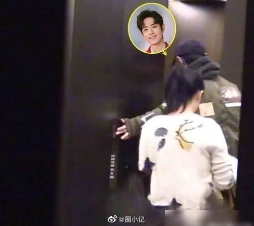 在发生ao3事件之后,肖战现身地下车库,身穿军绿色上衣