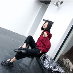 秋冬抖音同款ins超火上衣社会港风露肩连帽宽松潮外套卫衣女依生