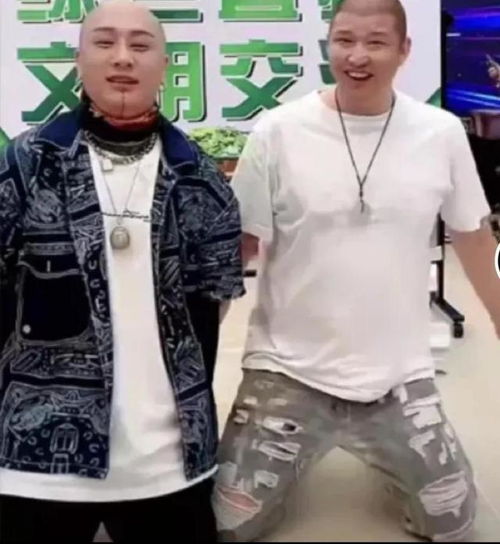 网红二驴身后女人平荣,方丈的知心爱人驴嫂平荣,偷税漏税的平荣