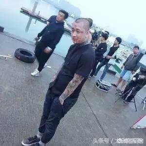 快手方丈也要被封杀杨清柠王乐乐牌牌琦仙洋被封杀后,他也不好过
