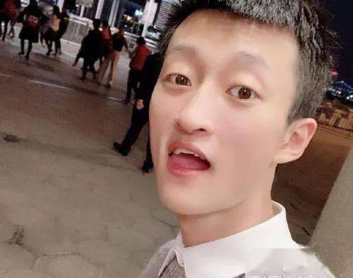 户外发洒泪喊话等天道回家胡闹户外发联手整死驴家阿宇王乐乐谈男人为什么会出轨张二嫂教粉丝辨别直播间协议