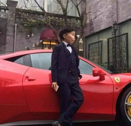 他曾是快手红人外星人陈山,今身世曝光被网友反感
