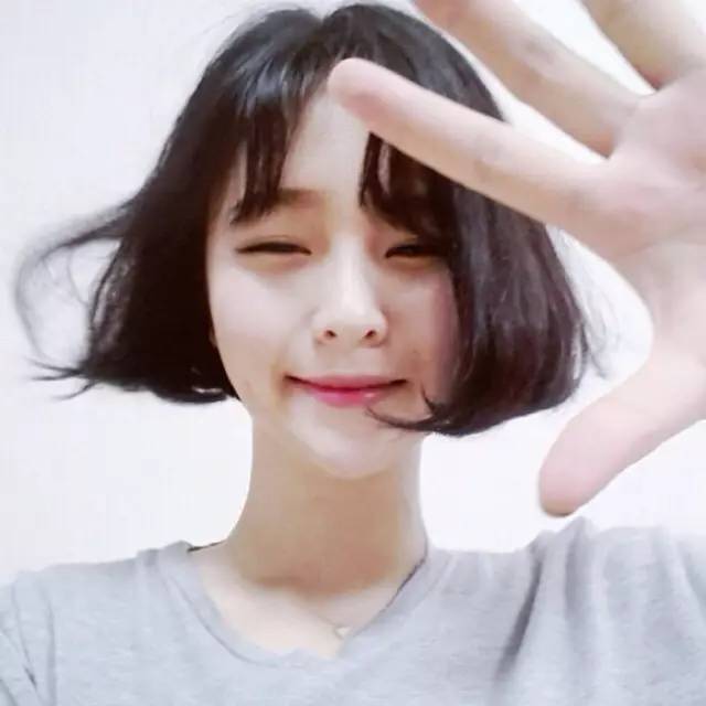 女生头像ins高级感短发女孩