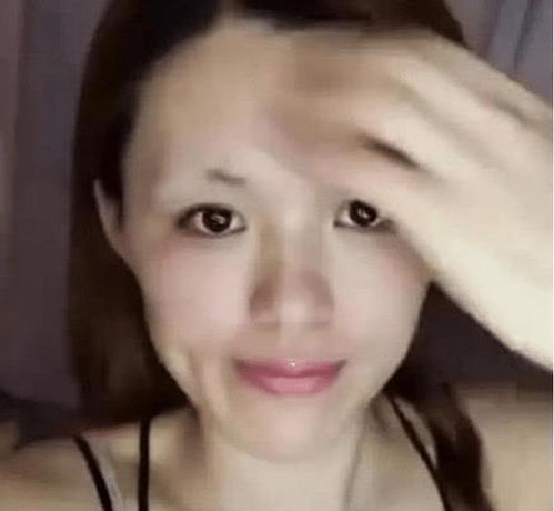 抖音美女直播卸妆,当她撕下脸皮的那一刻,网友吓到我了
