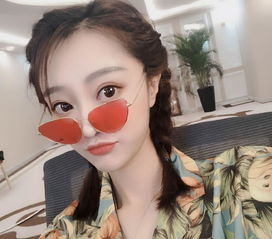 快手公认四大富婆,三个靠男人发财,只有她靠自己资产过亿