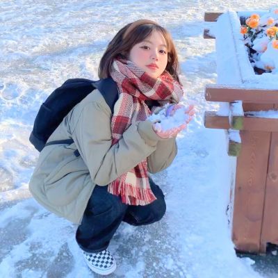 女生雪景头像ins意境你晴朗了我少女时代的所有欢喜