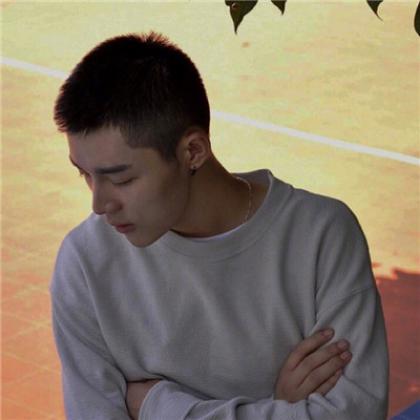 吸引人的男生头像,最适合男生使用女生喜欢的