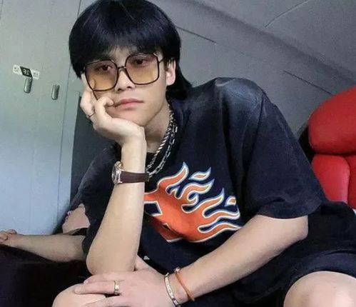 小杨哥为什么不在快手直播抖音旗下网红