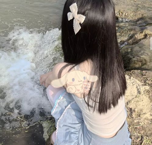 ins敲好看背影女头