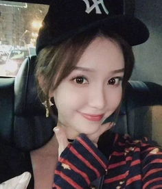 抖音女神温婉直播没开美颜也太幻灭了吧你和网红之间其实只差一个p图美颜...