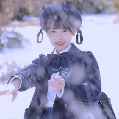 ins森系恩典女头你是藏在云层里女生头像我要个性网