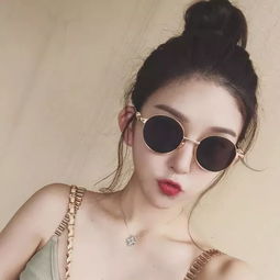 女生头像以前喜欢一个人,现在喜欢一个人