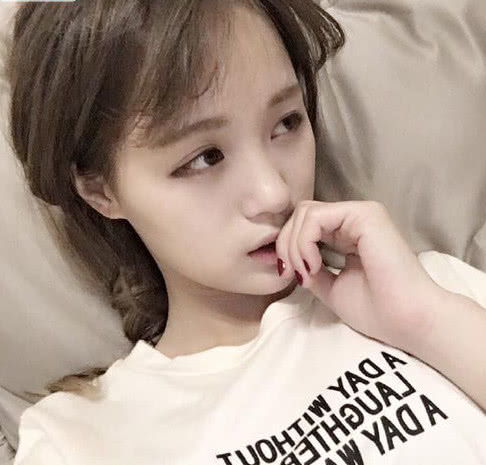 快手神壕现身,一次充值一亿,打赏任意女主播就是50万起步