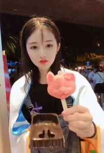 快手网红都在炒作,唯有这个女孩因为孝顺不争不抢让官方都力捧