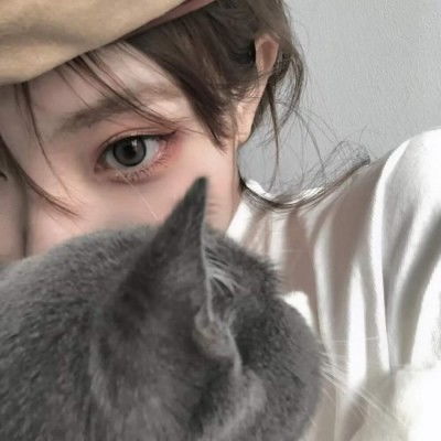 网易云热评喜欢7年的女孩出嫁了,我偷偷尾随了7公里,手机收到短信