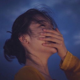抖音夏日清新文艺女头像只和有趣的人浪费时间