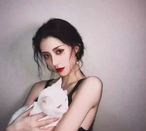 最近火了ins仙气闺蜜头像,个个都很潮,还不快换上